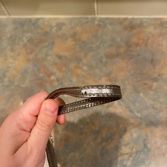 MICHAEL KORS Silver Metallic Wristlet, EUC - Picture 4 of 11